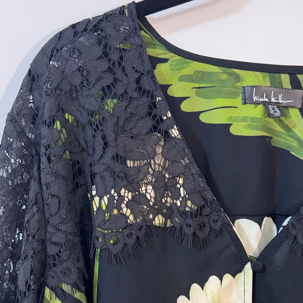 Nicole Miller Black Floral Lace-Shoulder Blouse w/ Cream/Green Blooms Size L, XL - Picture 2 of 9